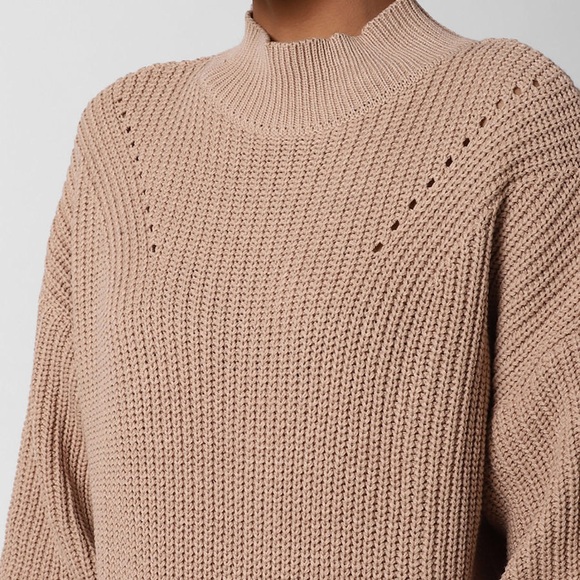 Forever 21 batwing cropped backless sweater size S - Picture 7 of 8